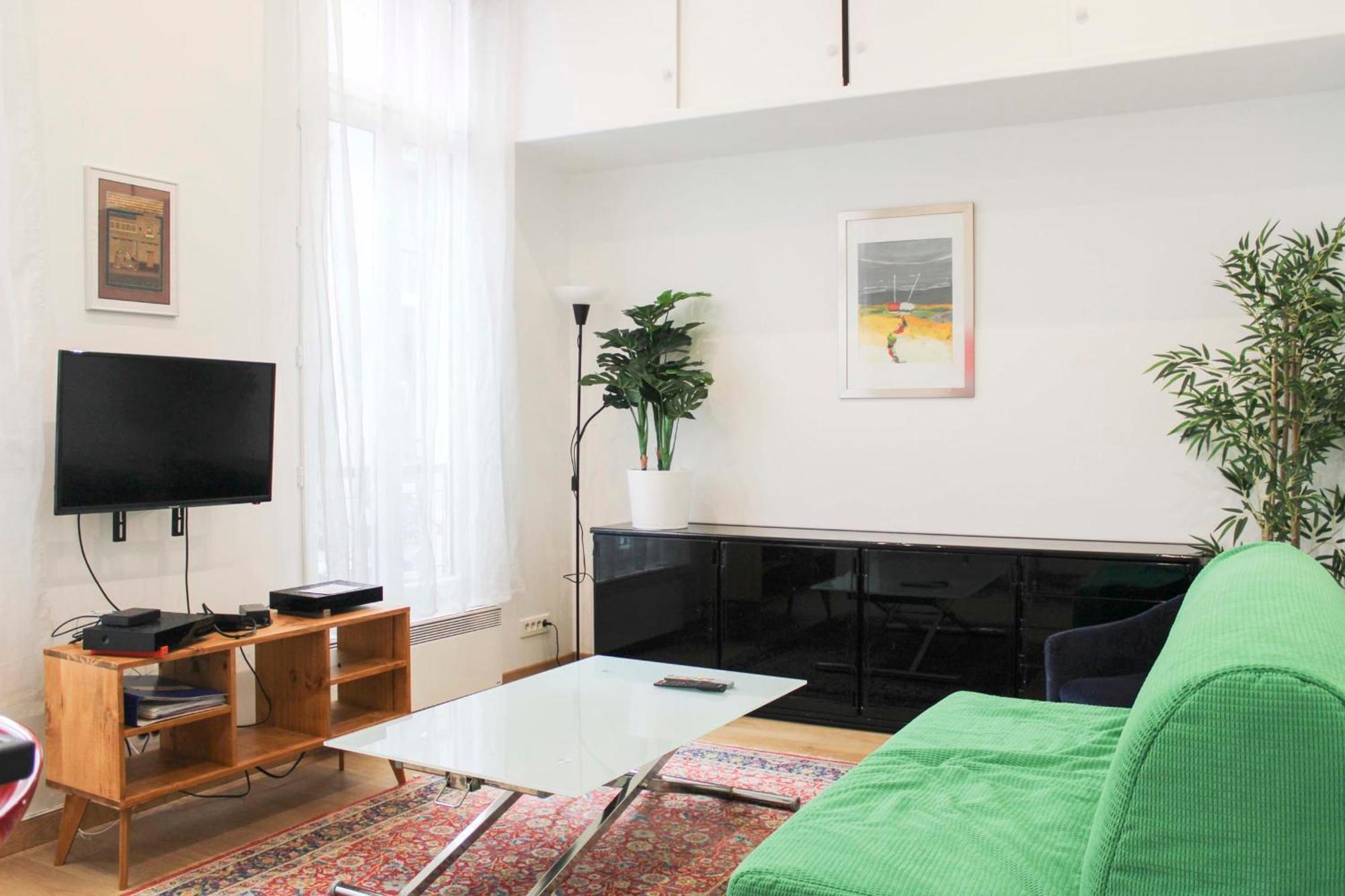 Appartement Charming In The Heart Of Paris